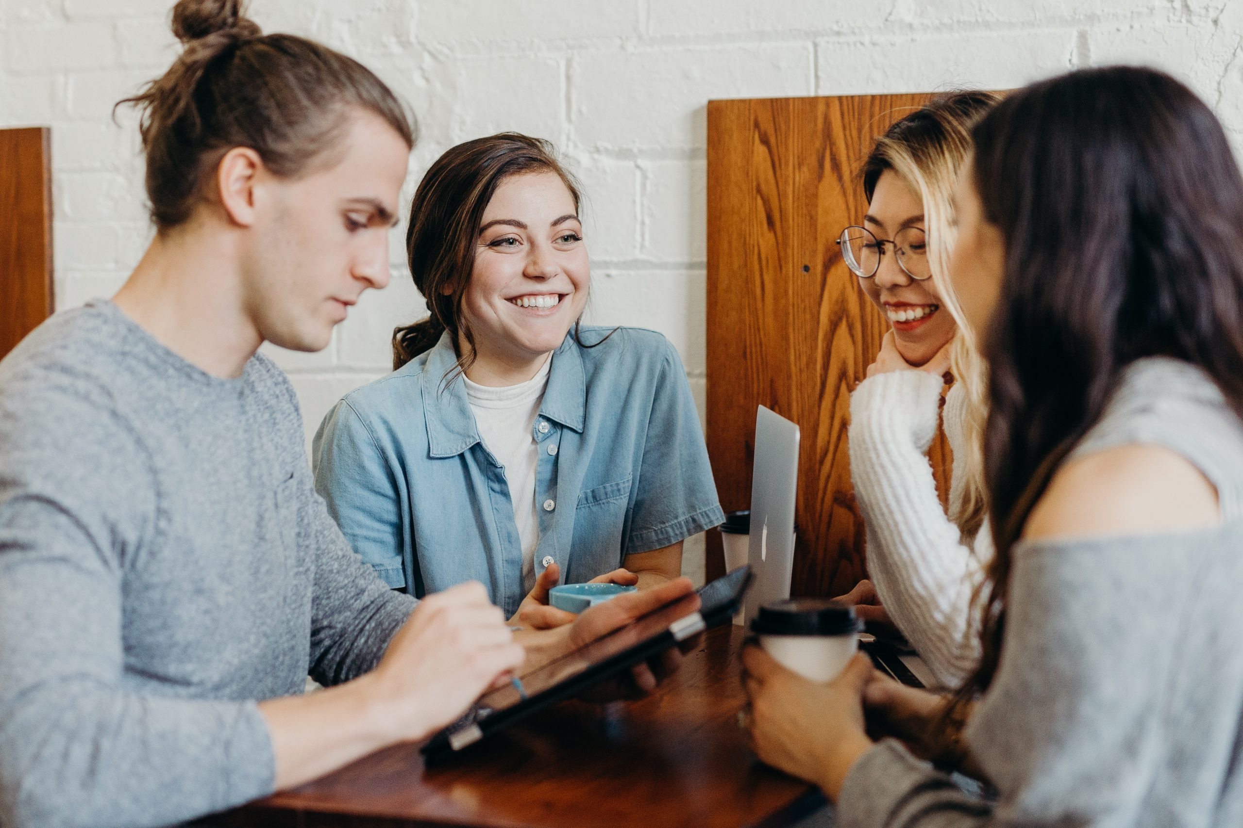 Employee Rewards Programs: How to Keep Your Employees Engaged